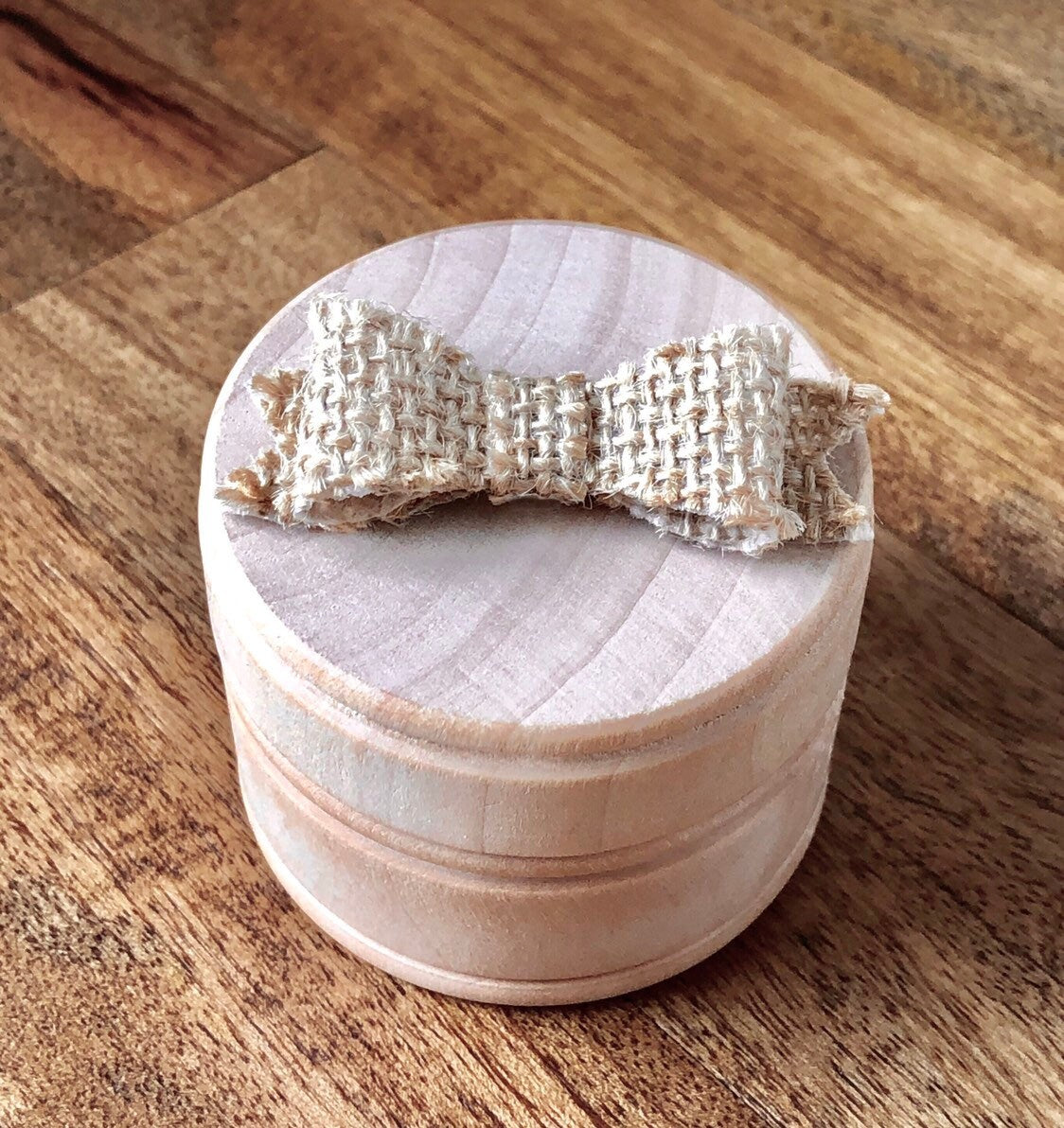 Mini burlap bows, view 3