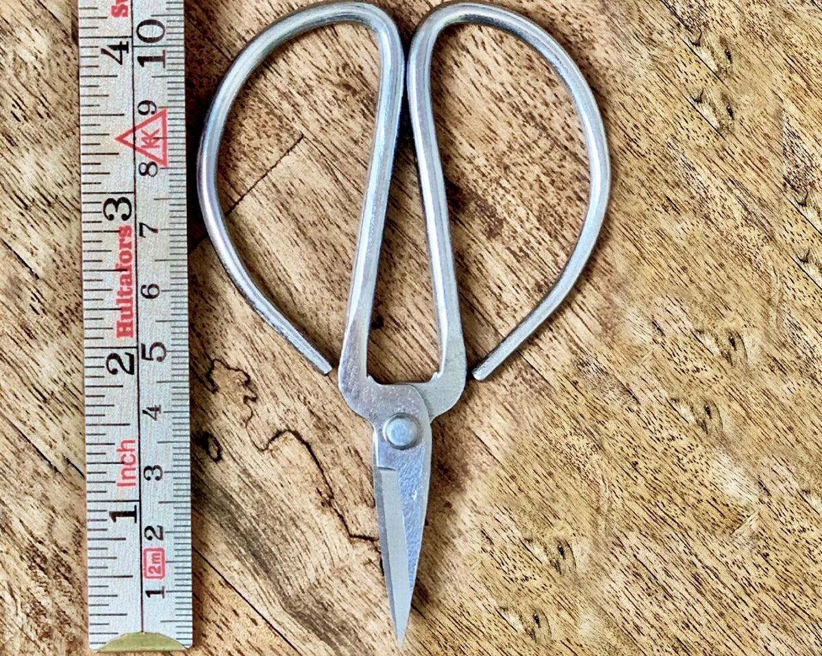 Vintage style chrome craft scissors, view 2
