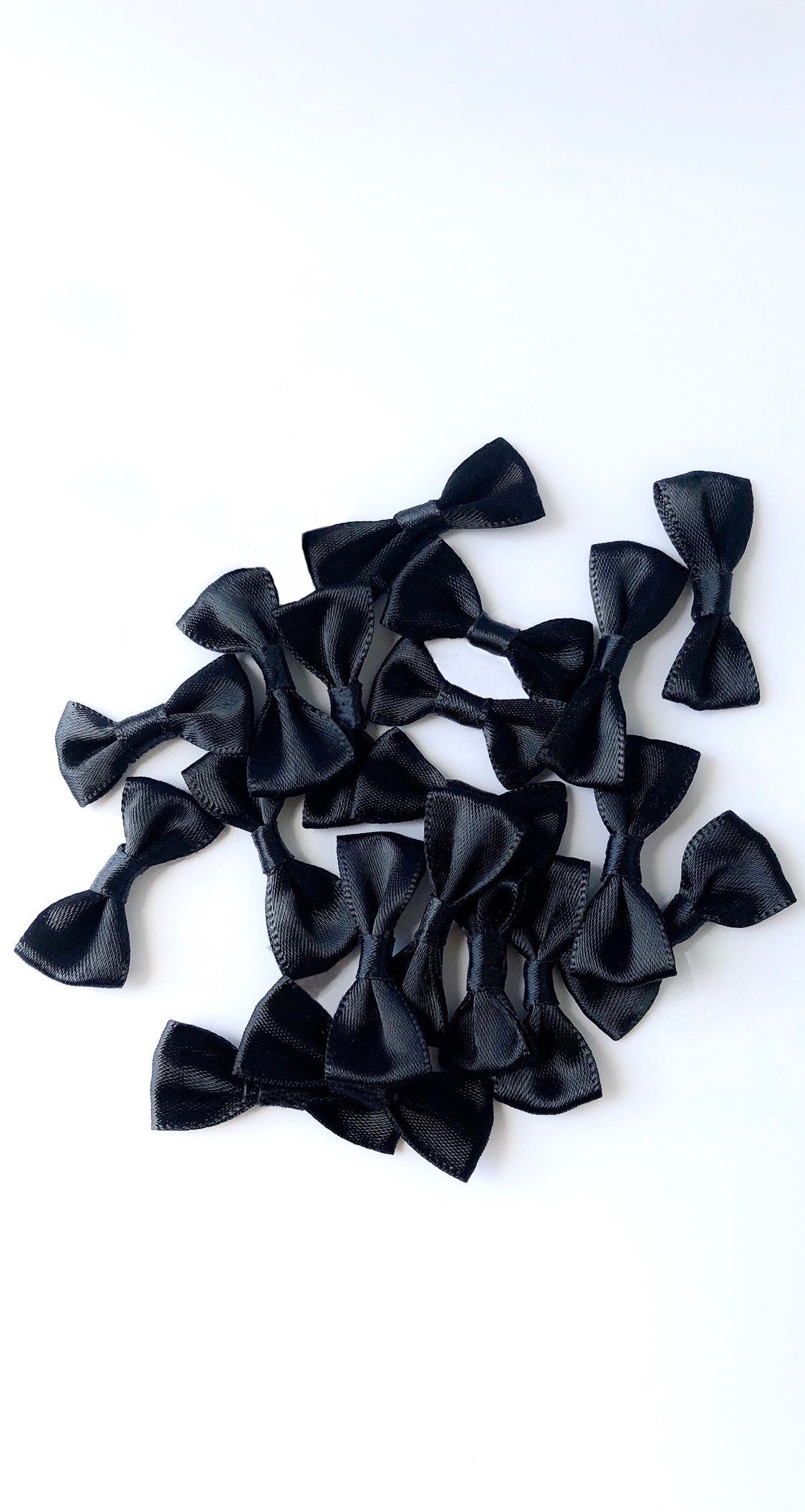 Mini satin self-adhesive bows, view 4