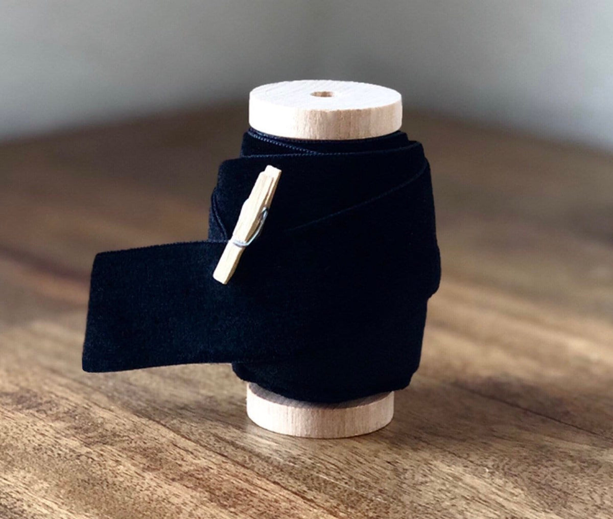 Black Velvet Ribbon, 1-Inch Wide, Gift Wrapping & Crafts
