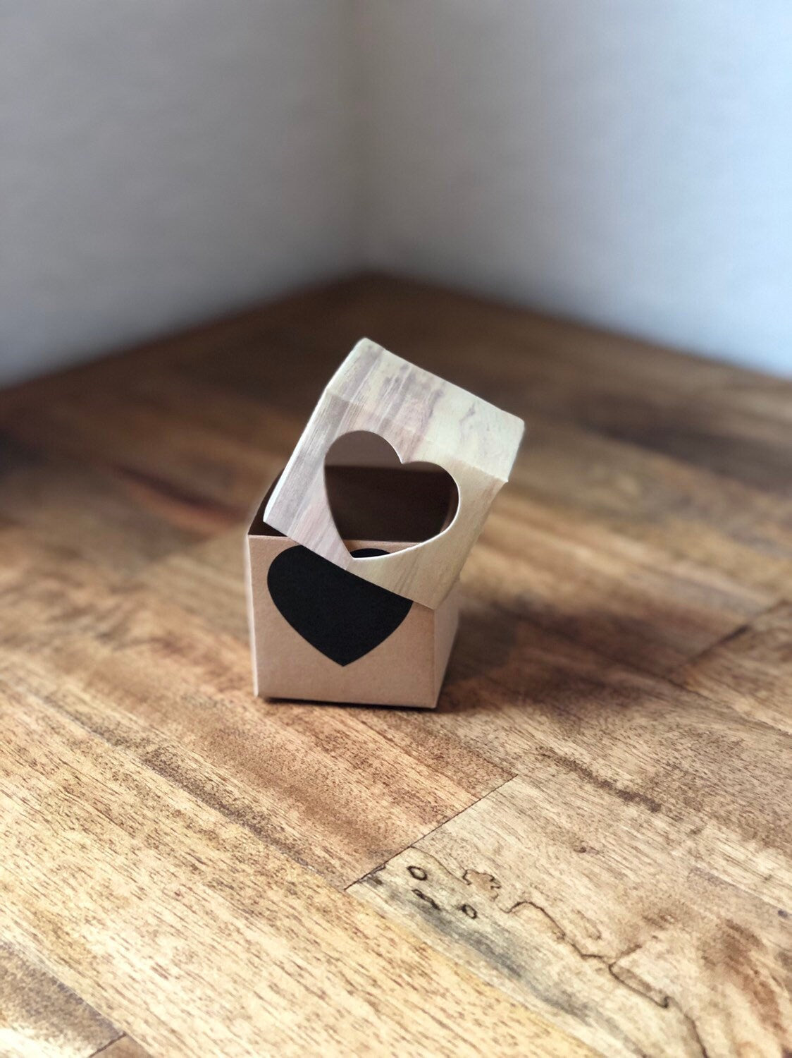 Paper heart favor boxes with lids, view 3