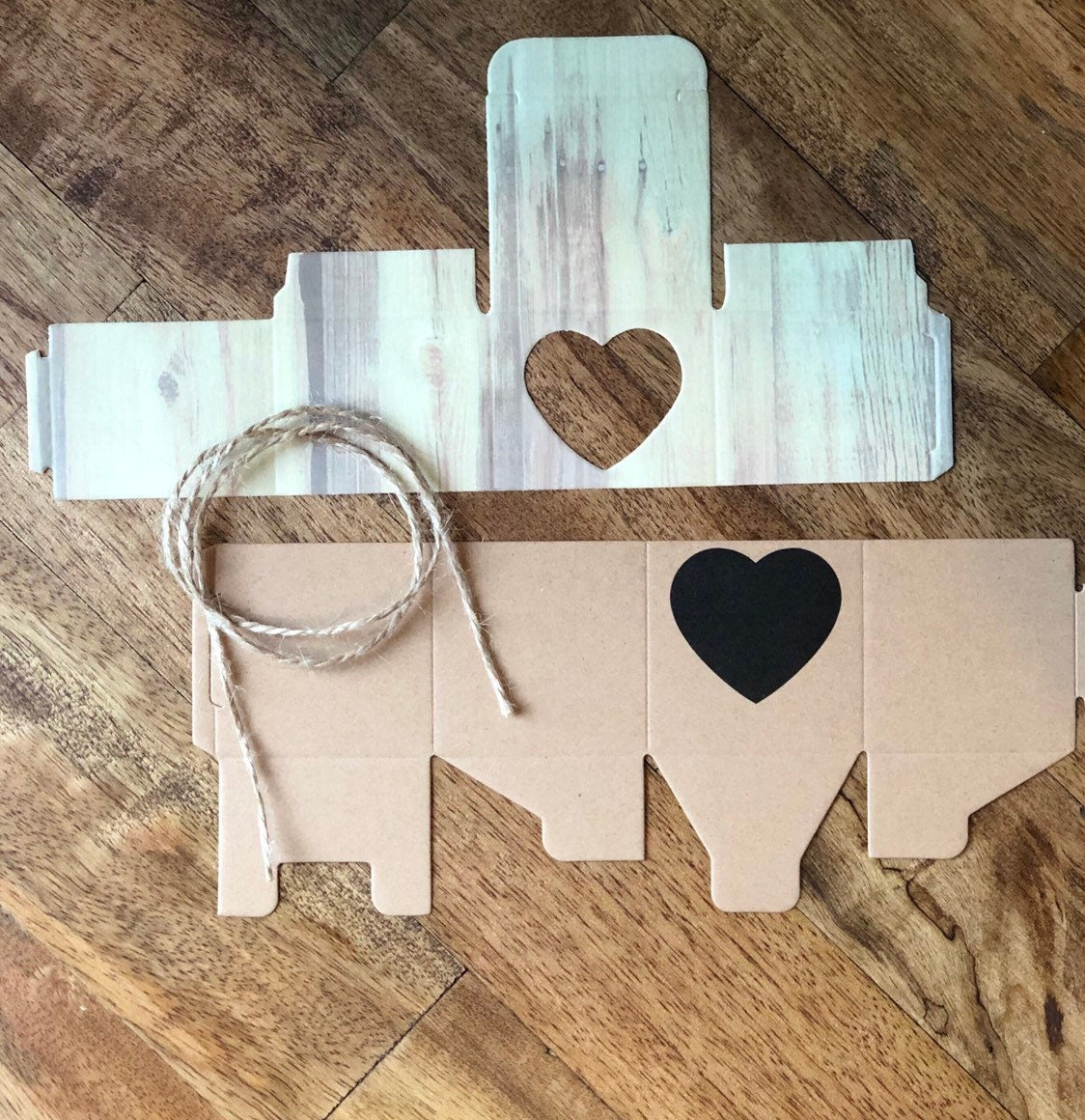 Paper heart favor boxes with lids, view 5